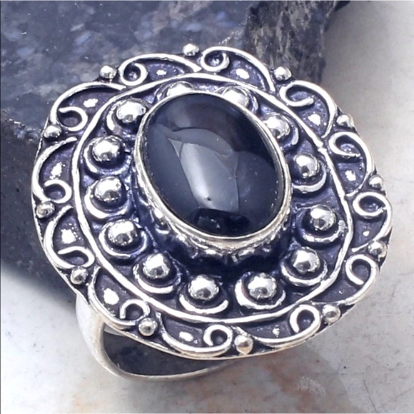Large black onyx silver statement ring size 7 or 9 - Picture 3 of 4